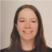 Cinéfila y directora de arte apta para todas las edades en niveles básicos y medios de cine.